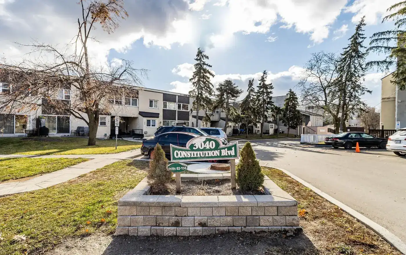 Exterior of the 3040 Constitution Boulevard townhouse complex in Applewood Heights, Mississauga