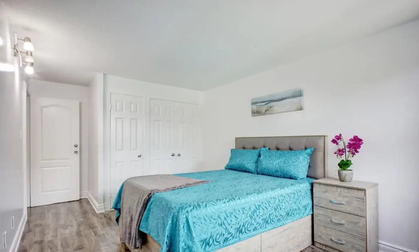 Upper-floor hallway and linen storage